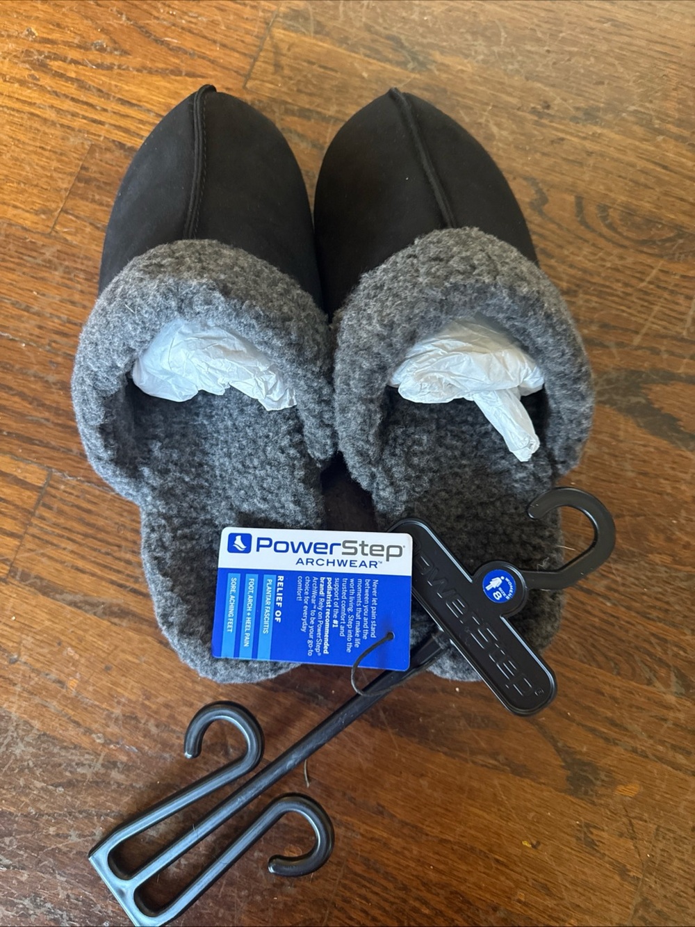 Women's Black Cozy Shearling-Lined Slippers